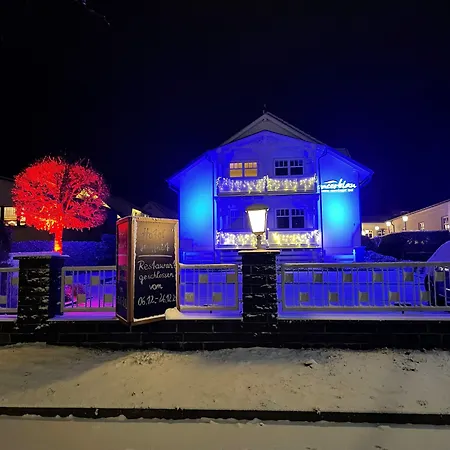 Meerblau Зеллин